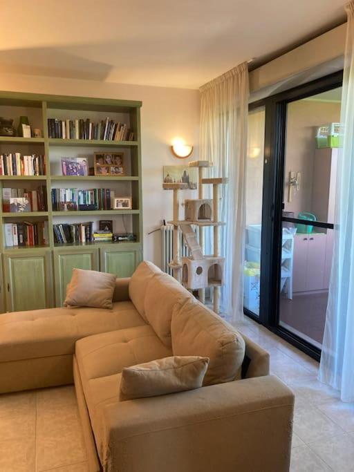 Accogliente Stanza Privata Con Bagno Privato - Daniele'S House Lägenhet San Donato Milanese Exteriör bild