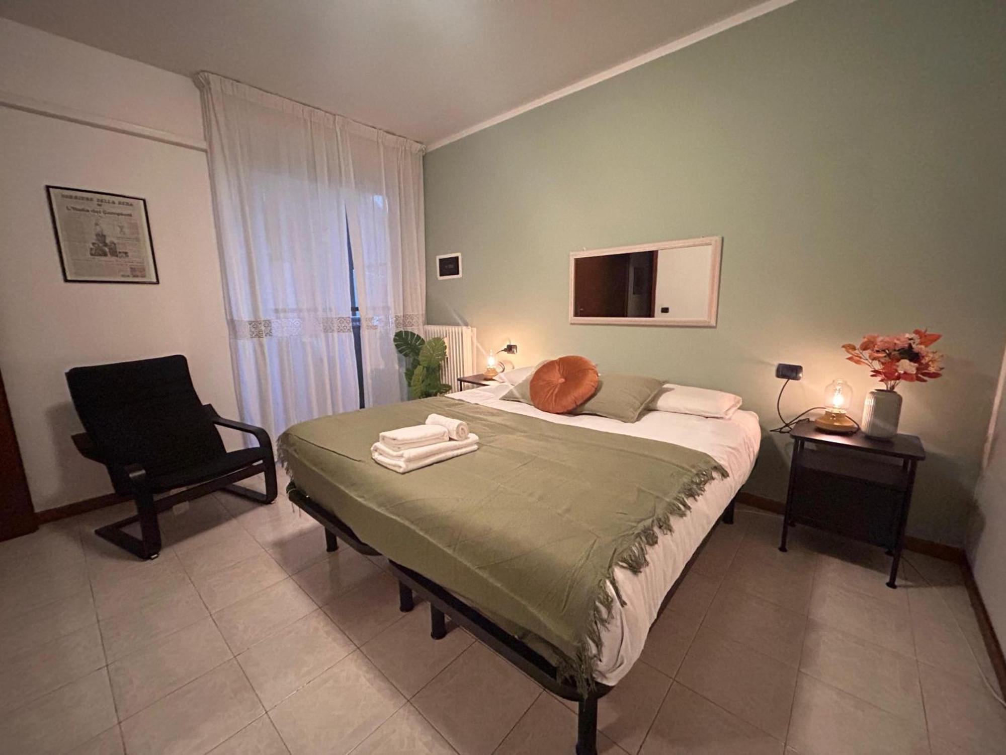 Accogliente Stanza Privata Con Bagno Privato - Daniele'S House Lägenhet San Donato Milanese Exteriör bild